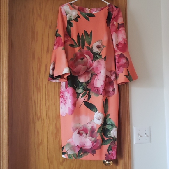 NWT Calvin Klein body con sleath floral bell dress - Picture 5 of 8